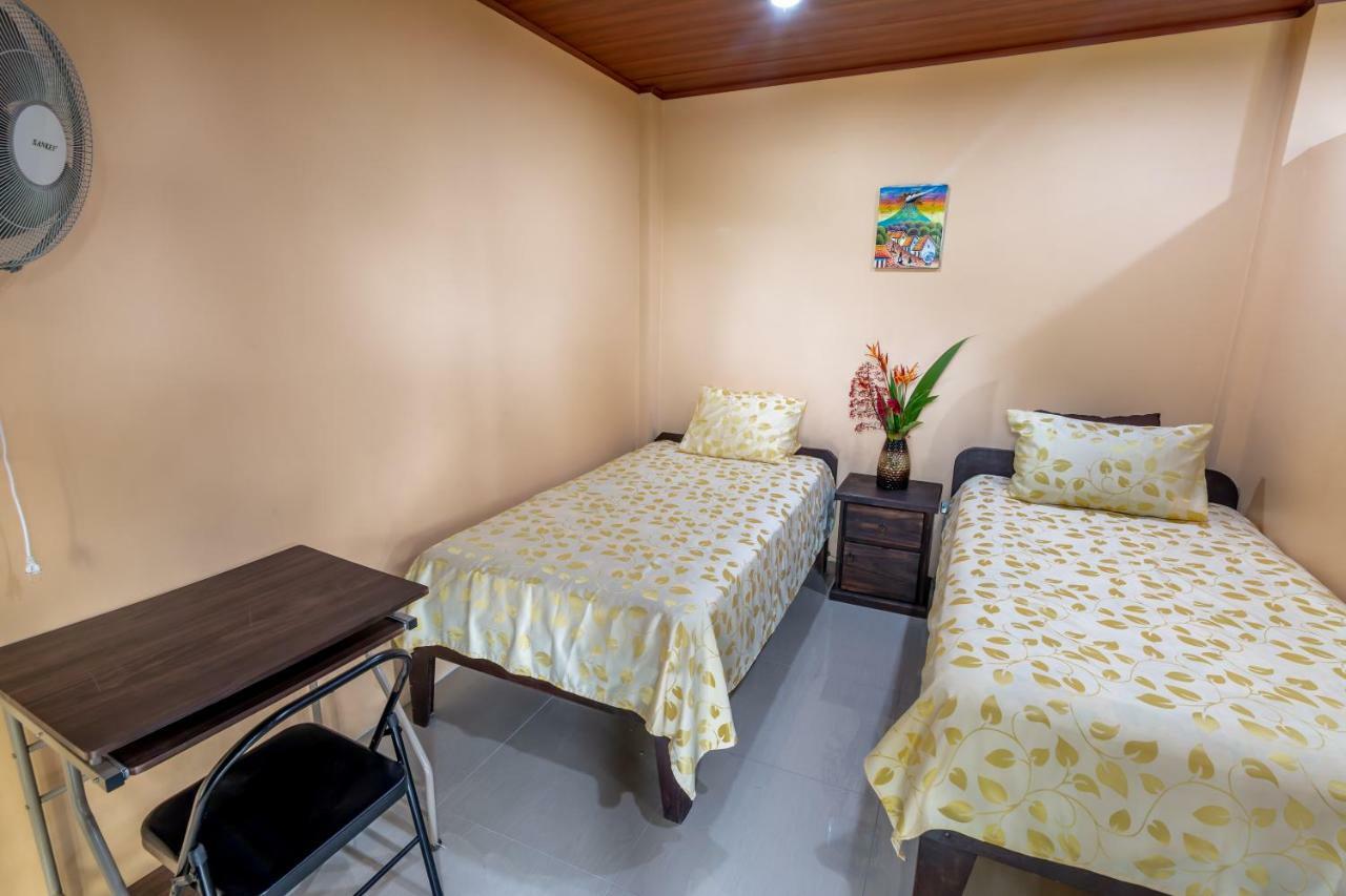 Aunty Arenal Lodge La Fortuna Zewnętrze zdjęcie